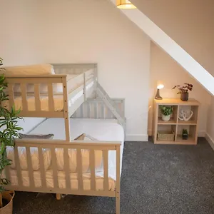 Principality Suites; Three Bed By Promise Apartment